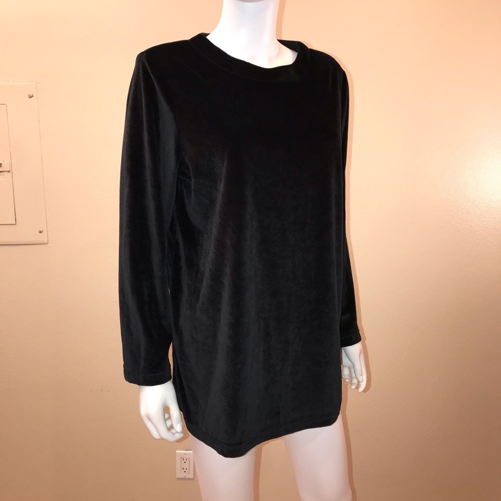 Black Velvet Tunic Top Sz Medium Oversized Long Sleeve Relaxed Fit Elegant Goth